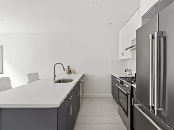 5-18 51st Avenue image 7 of 23