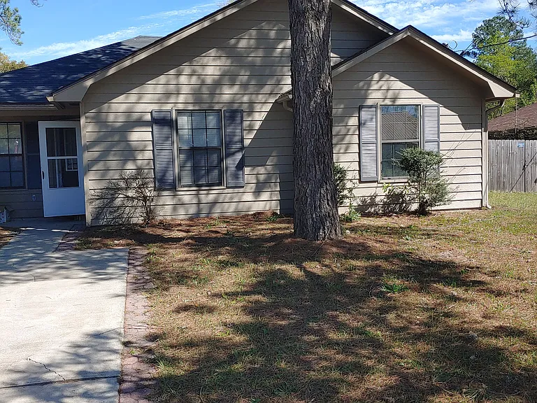 916 Wrenwood Ln — Photo 1