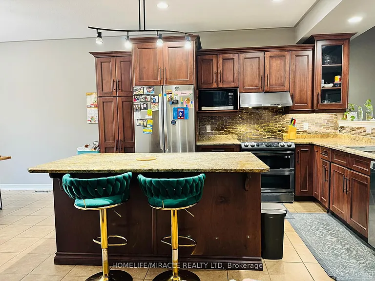 100 Creekside Dr — Photo 4