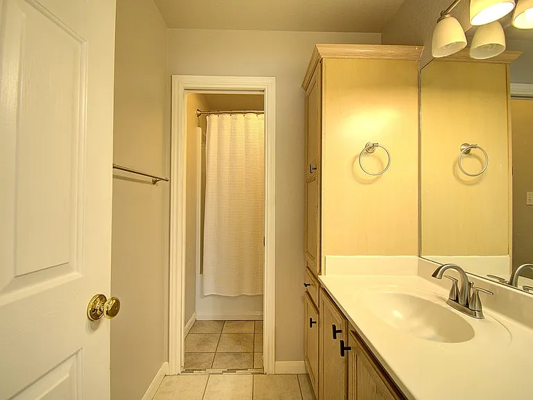 117 Dover Dr — Photo 22