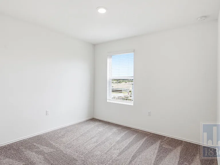 15213 Spruce Frost Cv #A — Photo 24