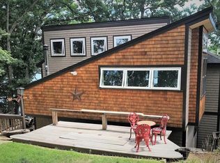 153 Lakeshore Dr, Blackstone, MA 01504