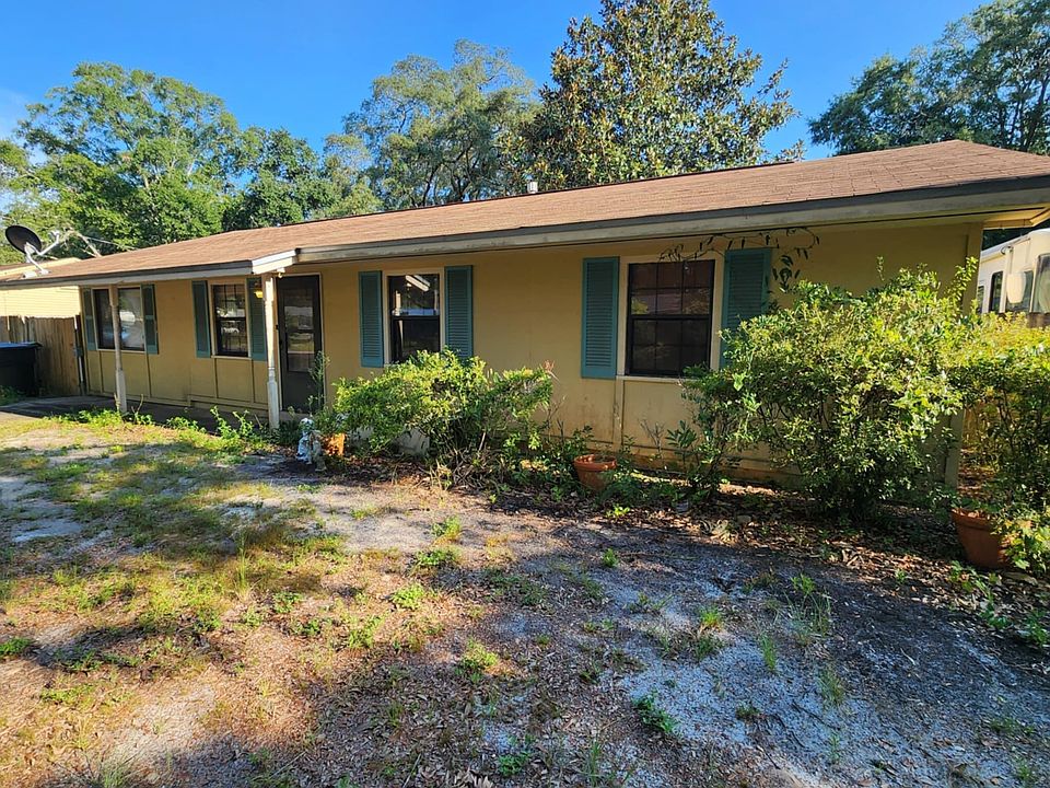 1st image of 326 Oakland Cir