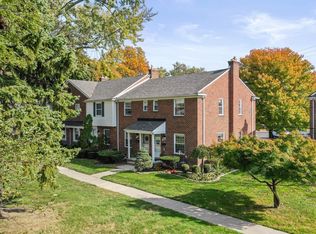 22954 Gary Ln, Saint Clair Shores, MI 48080