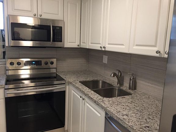 3rd image of 9280 Fontainebleau Blvd APT 301