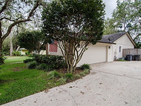 3rd image of 3508 Seaford Ln