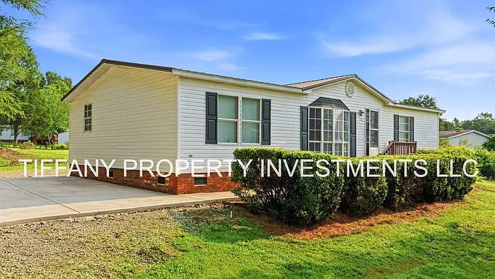 148 Helen Young Dr — Photo 1