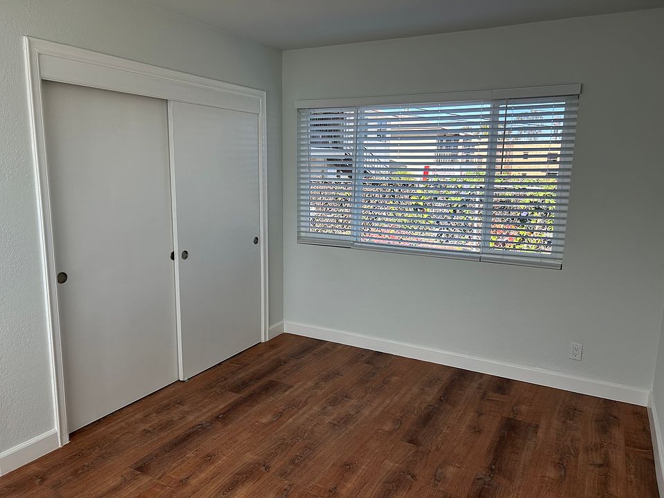 1st image of 942 47th St