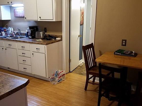 5th image of 725 Vine St