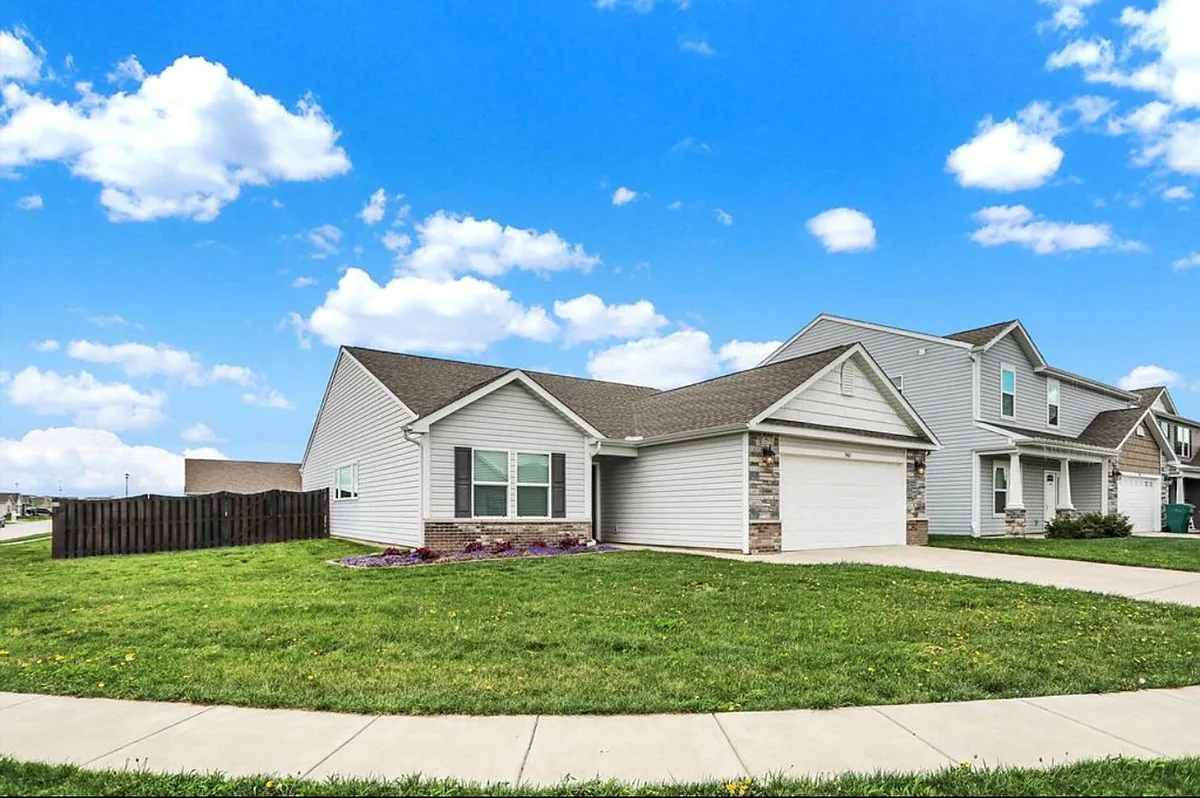Building Photo - 942 Percheron Pl