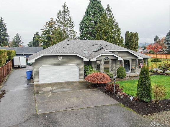 2nd image of 6003 Holm Ln E