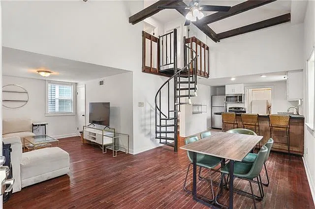 4 bed, 2.0 bath, 1150 sqft, $3,800 — Photo 2