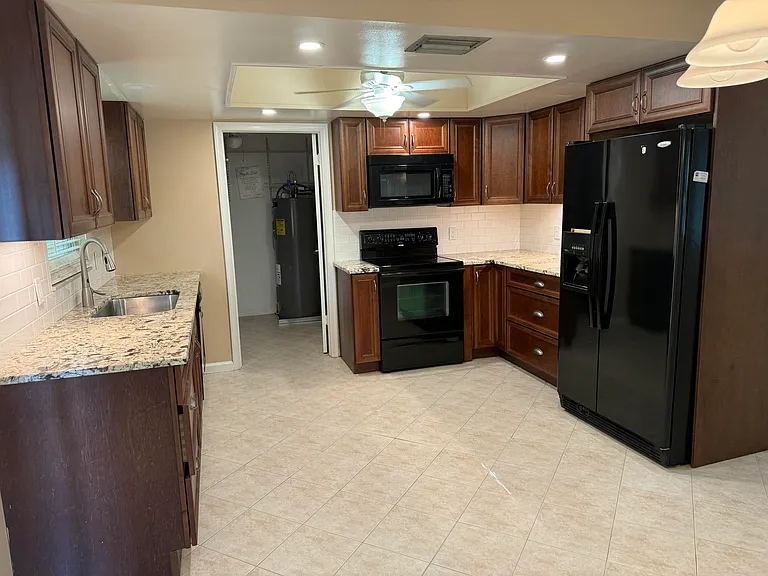 9129 W Highland Pines Blvd — Photo 17