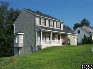 115 Hedgewick Ln, Wrightsville, PA 17368