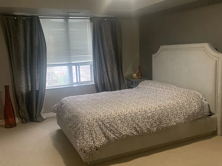 25 Kingsbridge Garden Cir #923 — Photo 6