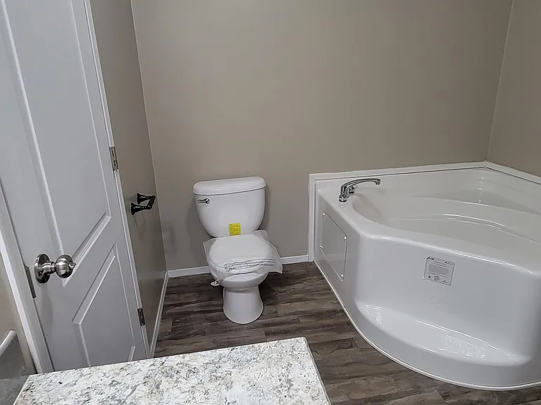 11563 Back Massillon Rd — Photo 18
