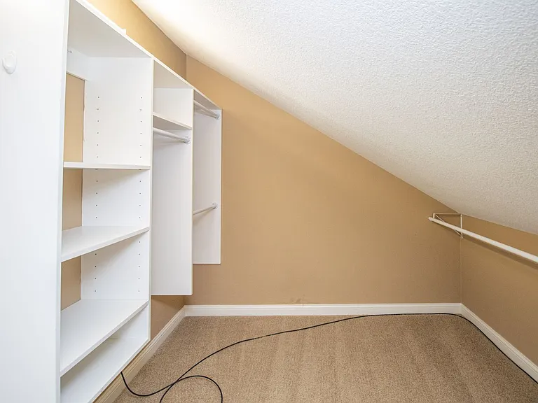1109 Club Village Dr — Photo 12