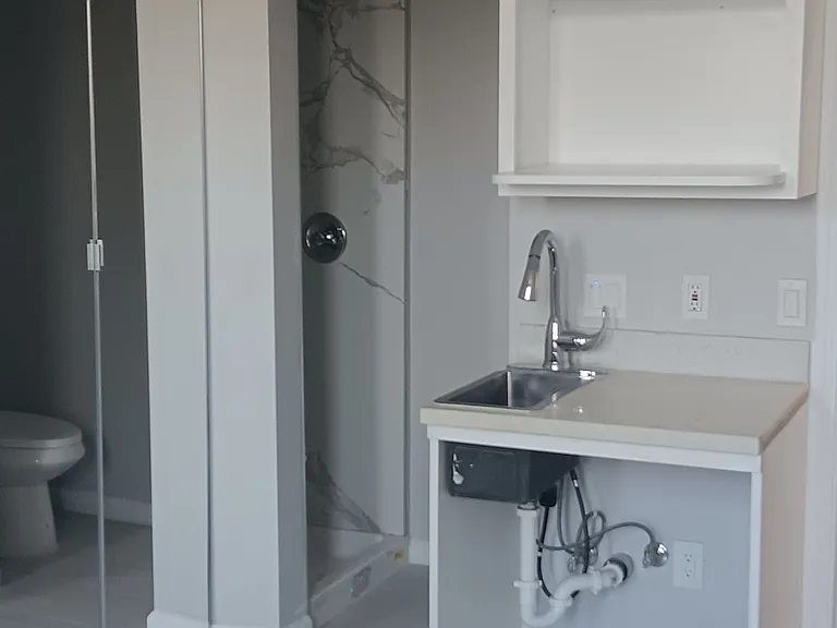 103 E Beach St #30 — Photo 2
