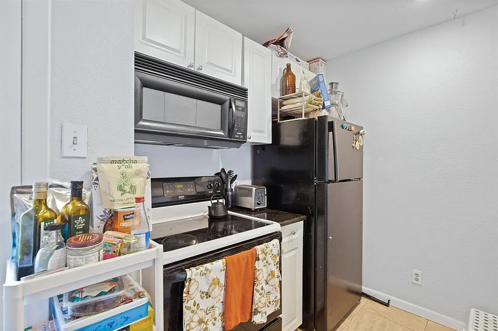 2 bed, 2.0 bath, 800 sqft, $1,750 — Photo 4