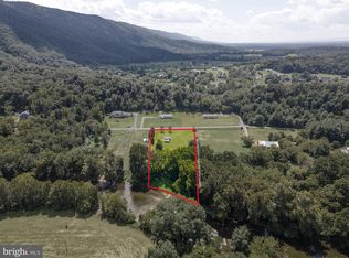 1806 Deer Rapids Rd, Strasburg, VA 22657