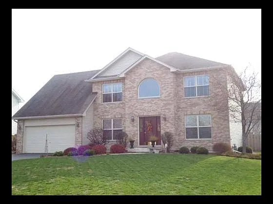459 Windsor Dr photo 1