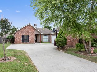 9197 Rue De Fluer, Denham Springs, LA 70706