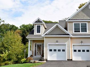 29 Jordan Point Dr, Troy, NY 12180