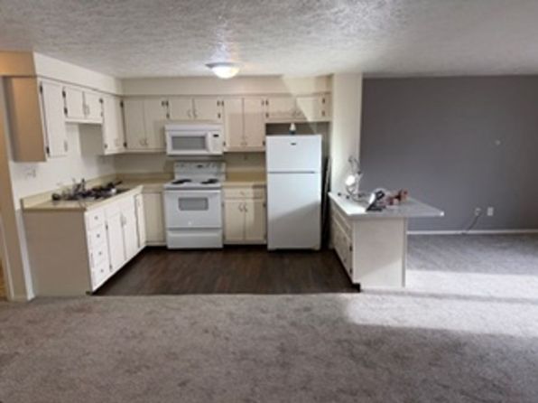 1525-1547 E Foxcliff Dr S