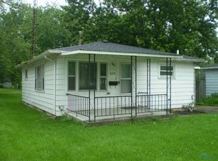 824 Karnes Ave, Defiance, OH 43512