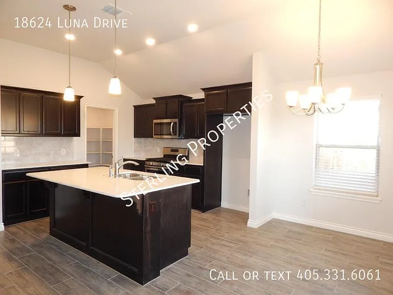 18624 Luna Dr — Photo 14