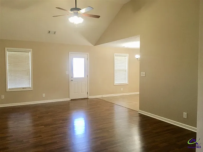 211 Station Way — Photo 12