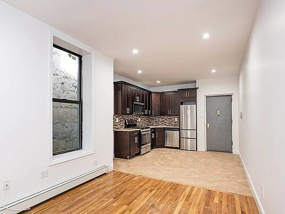 4th image of 460 Throop Ave #22