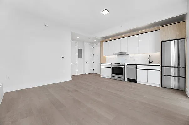 Rented by REAL New York | media 19