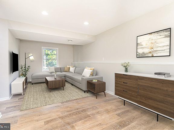 4th image of 341 Cortland Cir