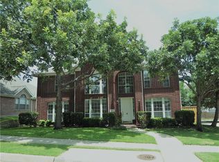 445 Crestview Point Dr, Lewisville, TX 75067