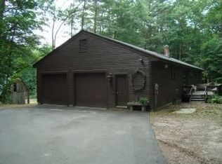 88 School St, Hopkinton, NH 03229