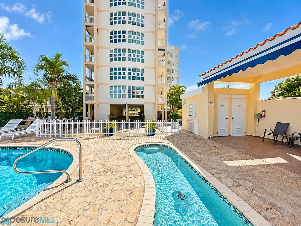 2756 Calle 8 #5