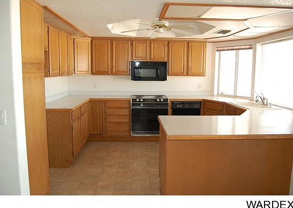 3rd image of 460 Llanos Dr