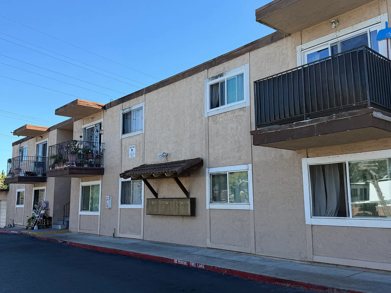 2 bed, 800 sqft, $1,895 — Photo 3