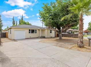 545 S Larkin St, Tulare, CA 93274