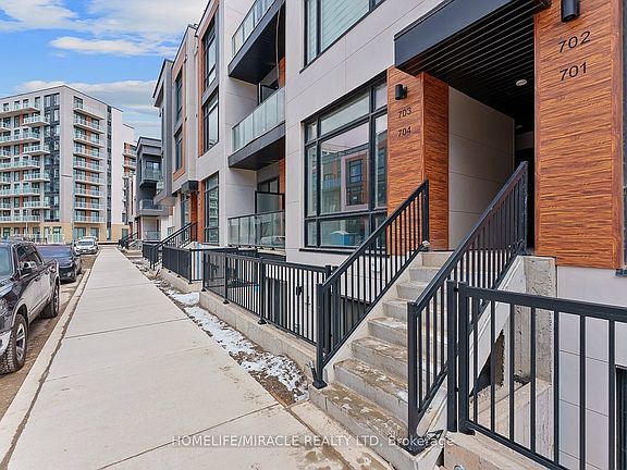 5th image of 5 Steckley House Ln #Townhouse 704