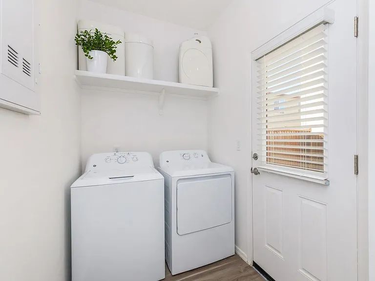 San Luciano Townhomes — Photo 36