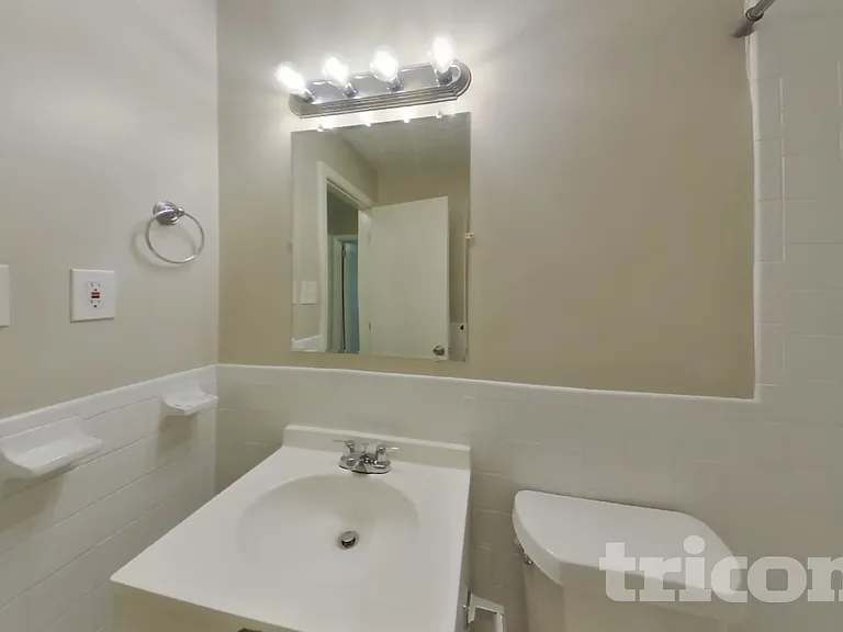 2270 Emerald Castle Dr — Photo 16