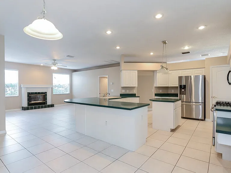21402 Preservation Dr — Photo 4