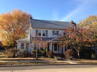 280 Burtis Ave, Rockville Centre, NY 11570