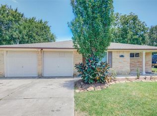 913 Vivian St, Kemah, TX 77565