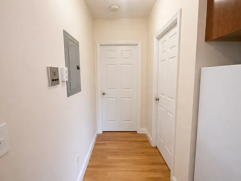 1056 Cambridge St #2F — Photo 8