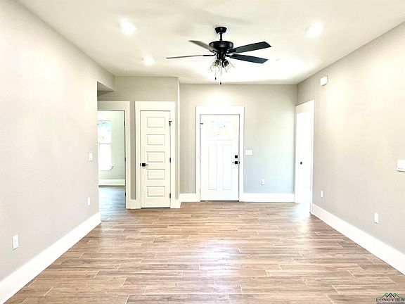 2nd image of 105 Pinecrest Dr