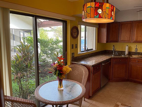 4th image of 2014 E View Dr #2