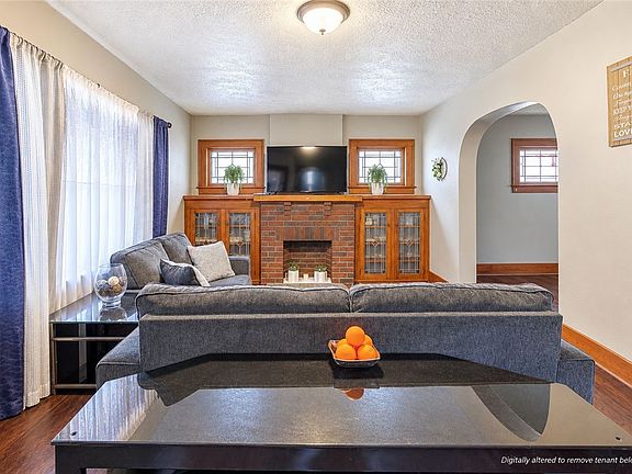 4th image of 794 Seward St